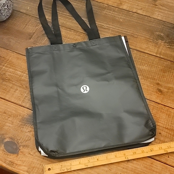 lululemon athletica Handbags - LULULEMON lulu set of 2 Store Bags - Large Reusable